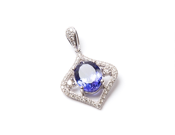 AAA Tanzanite and diamond pendant